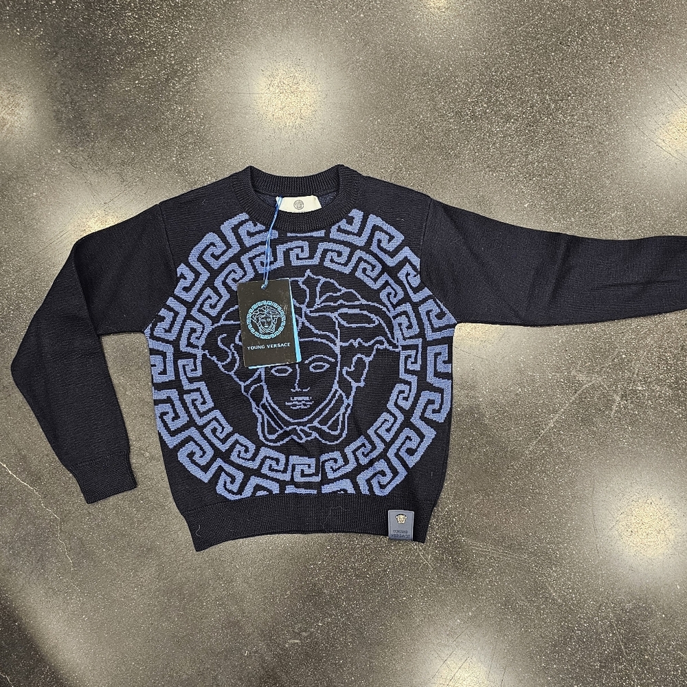 NWT oung Versace sweater size 4